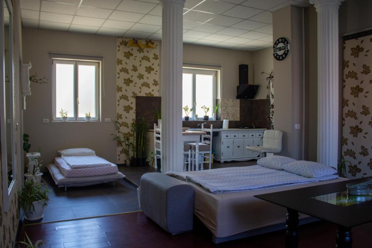 Yox Apartment 1 Oradea Exteriér fotografie